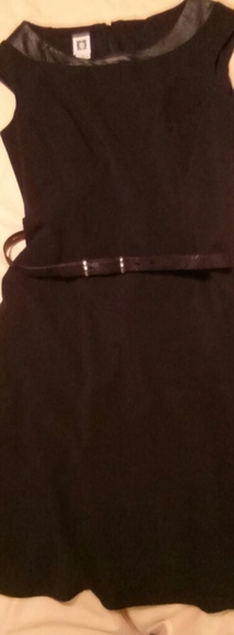 Dress - Picture 4 of 4